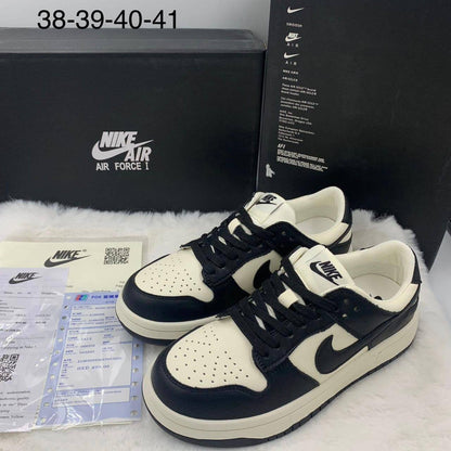 NIKE SHOES
GOOD QUALITY
105 dhs🪙🌨️

Zain40
♥️♥️♥️