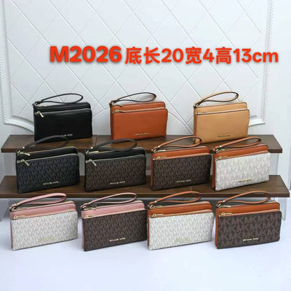 MK
Small hand bag
50 dhs✅

Zain136
♥️♥️♥️