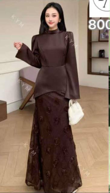 Silk  and lace dress set 
Free size 
100 dhs🇦🇪🇦🇪

Zain17
♥️♥️♥️
