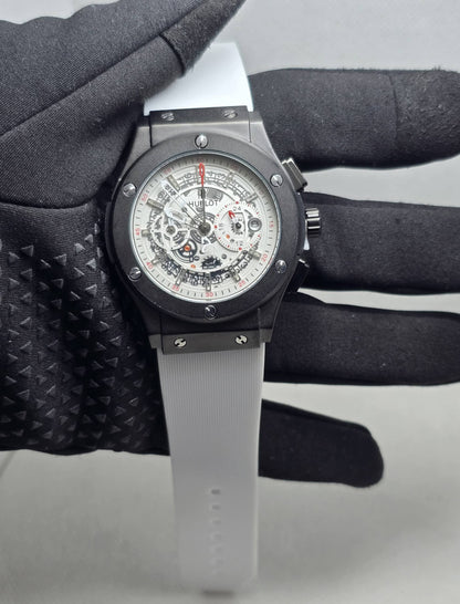 Hublot men
*Chronograph working*
90 dhs🗽

Zain29
♥️♥️♥️