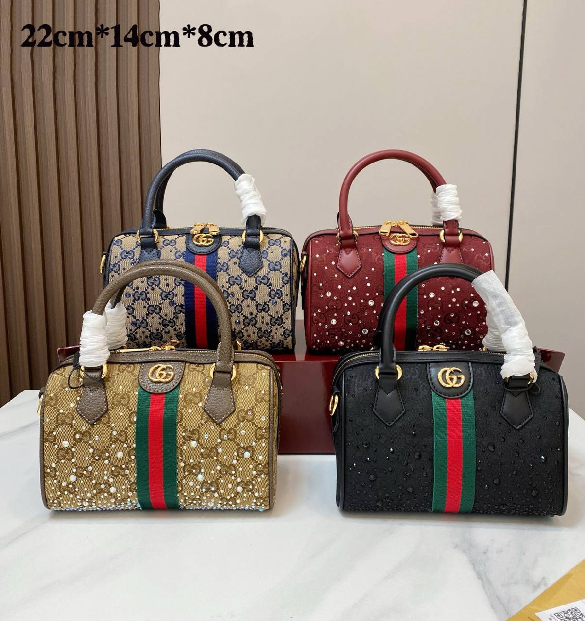 GUCCI

 COPY ONE

 WITH BOX 

155 dhs✅

Size:25cm

Zain39
♥️♥️♥️
