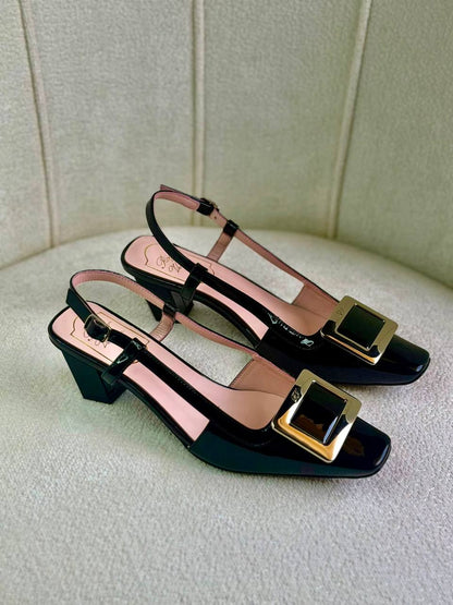 Roger Vivier 
Super *AAA* *+* Quality 💯 
With original packing🎁🎁
SIZE:36and42
Available now
450 dhs🇦🇪🇦🇪

Zain309
♥️♥️♥️