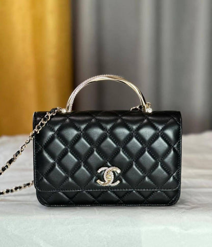 Chanel

110 dhs✅

with box
🎁🎁🎁

Zain203
♥️♥️♥️