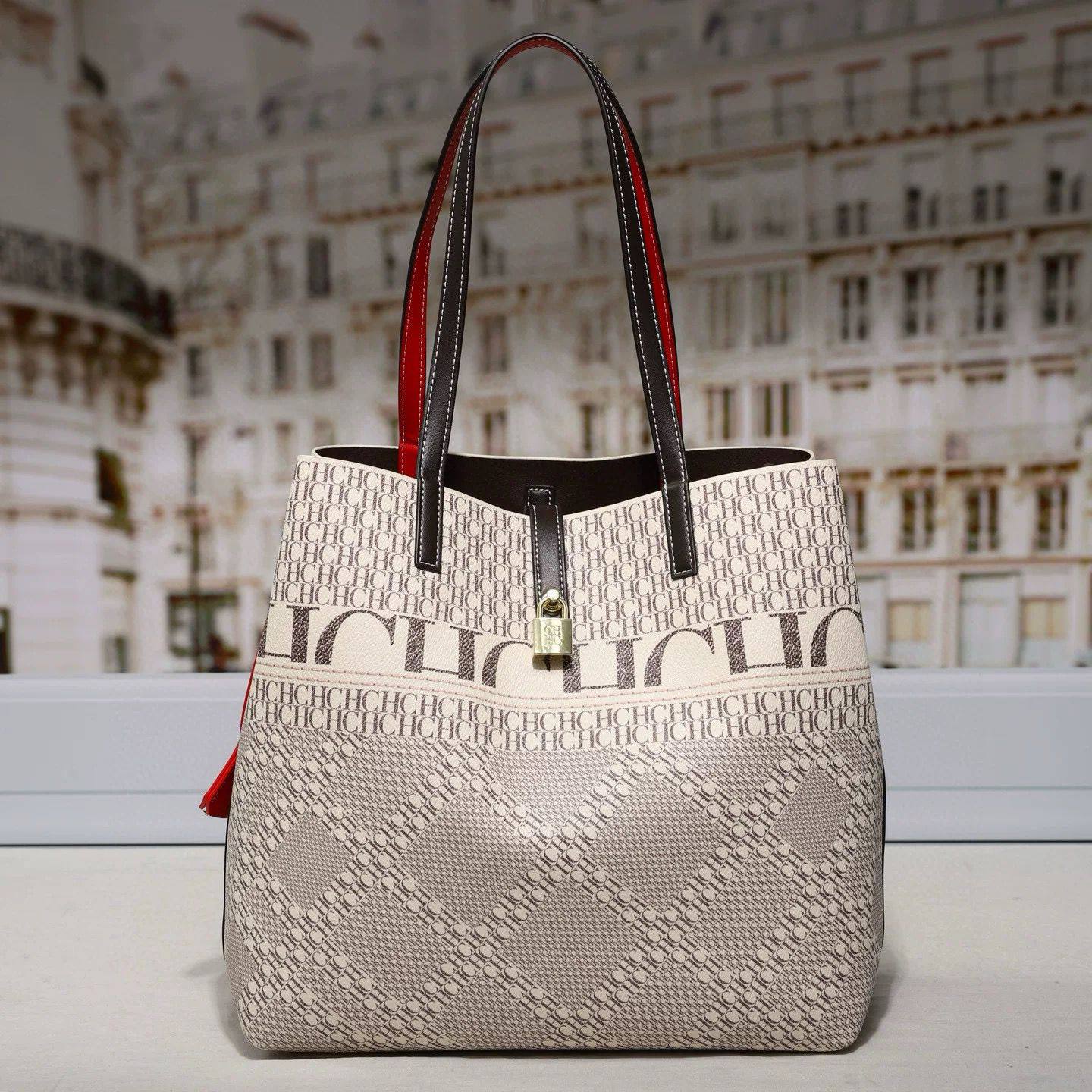 CH
125 DHS🪙🌨️ size 23cm
130 DHS🪙🌨️ size 31cm
150 DHS🪙🌨️30cm 2in1

Zain07
♥️♥️♥️
