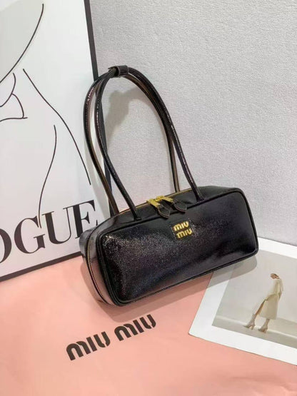 MiuMiu 
80 dhs🪙🌨️

Zain42
♥️♥️♥️