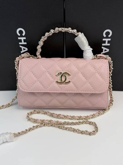 Dior
110 dhs✅
size：22cm
Good-quality 

with box🎁🎁🎁

Zain35
♥️♥️♥️