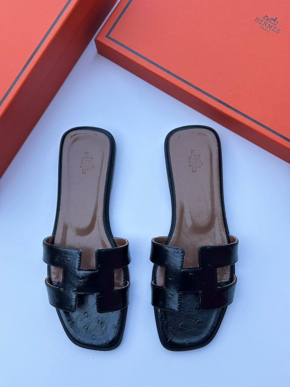 Hermes
High Quality
100 dhs🪙🌨️
Size 36-42

Zain55
♥️♥️♥️