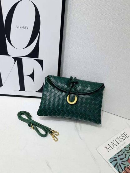 Bottega
with box🎁🎁🎁
95 dhs✅

Zain306
♥️♥️♥️