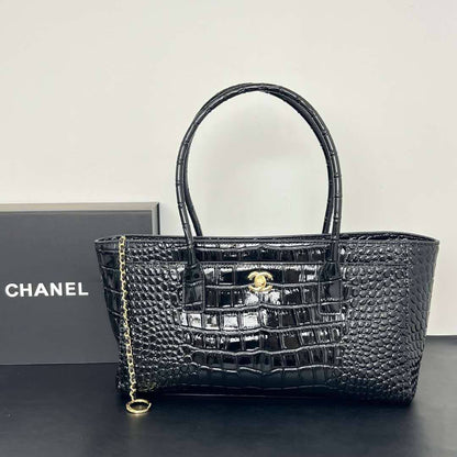Chanel 
Master
350 dhs✅
#35cm❤️❤️🙋‍♂️

Zain228
♥️♥️♥️