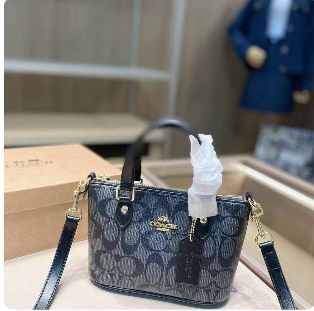 LV - Coach
With box 
🎁🎁🎁

85 dhs🪙💕

Zain136
♥️♥️♥️