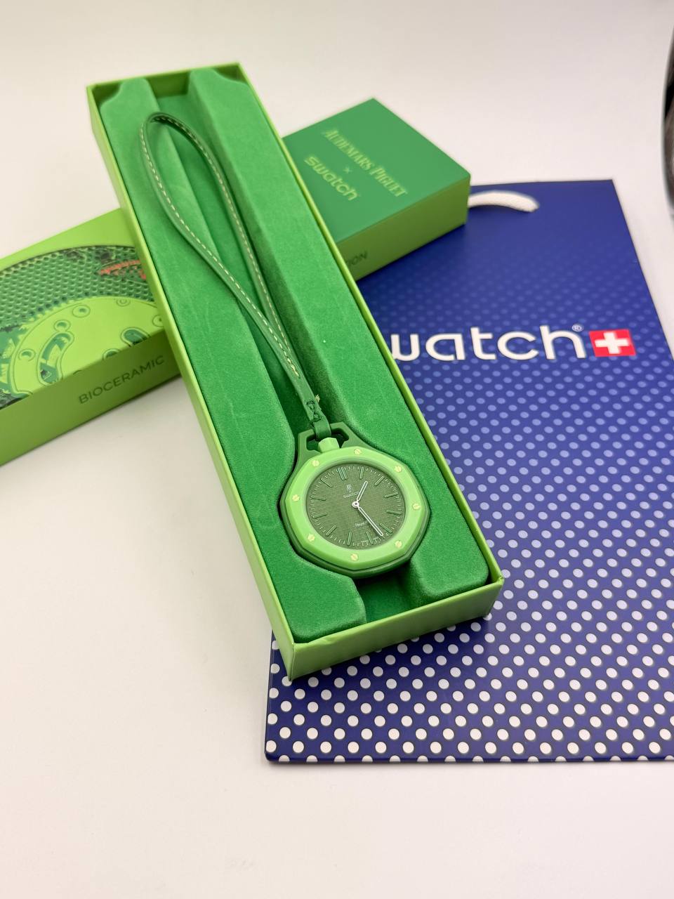 Swatch
high quality
with box and paper bag 
140 dhs💓

Zain85
♥️♥️♥️