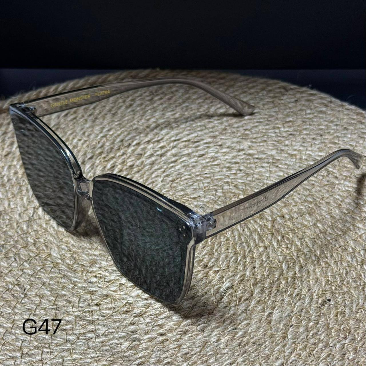 GENTLE MONSTER 👿 *

Sunglasses 🕶️ 

Copy one 

With master box 📦 
50 dhs✅

Zain216
♥️♥️♥️
