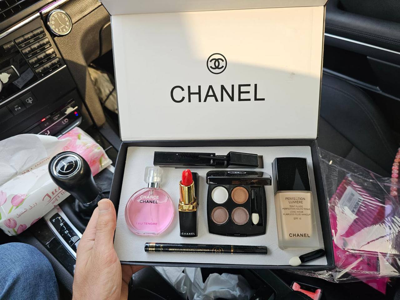 Chanel Set
50 dhs🪙💚

Zain36
🌸🌸🌸