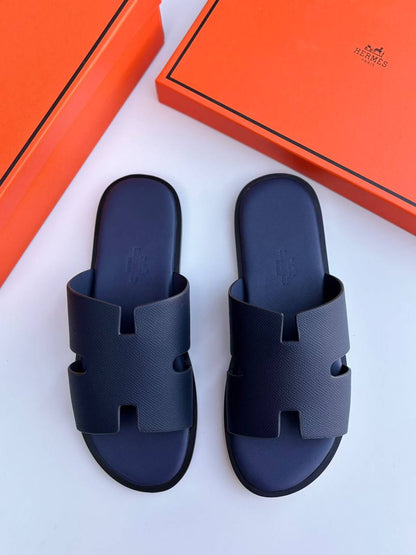 Hermes
110 dhs🪙💚
Size 40-46

Zain55
♥️♥️♥️