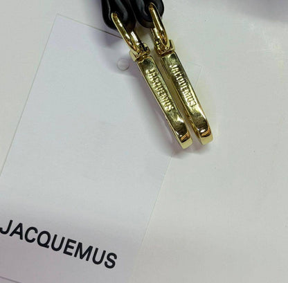 JACQUEMUS 

NEW CAME 
GOOD QUALITY
 WITH BOX 

110 dhs🇦🇪🇦🇪🇦🇪

Zain295
♥️♥️♥️