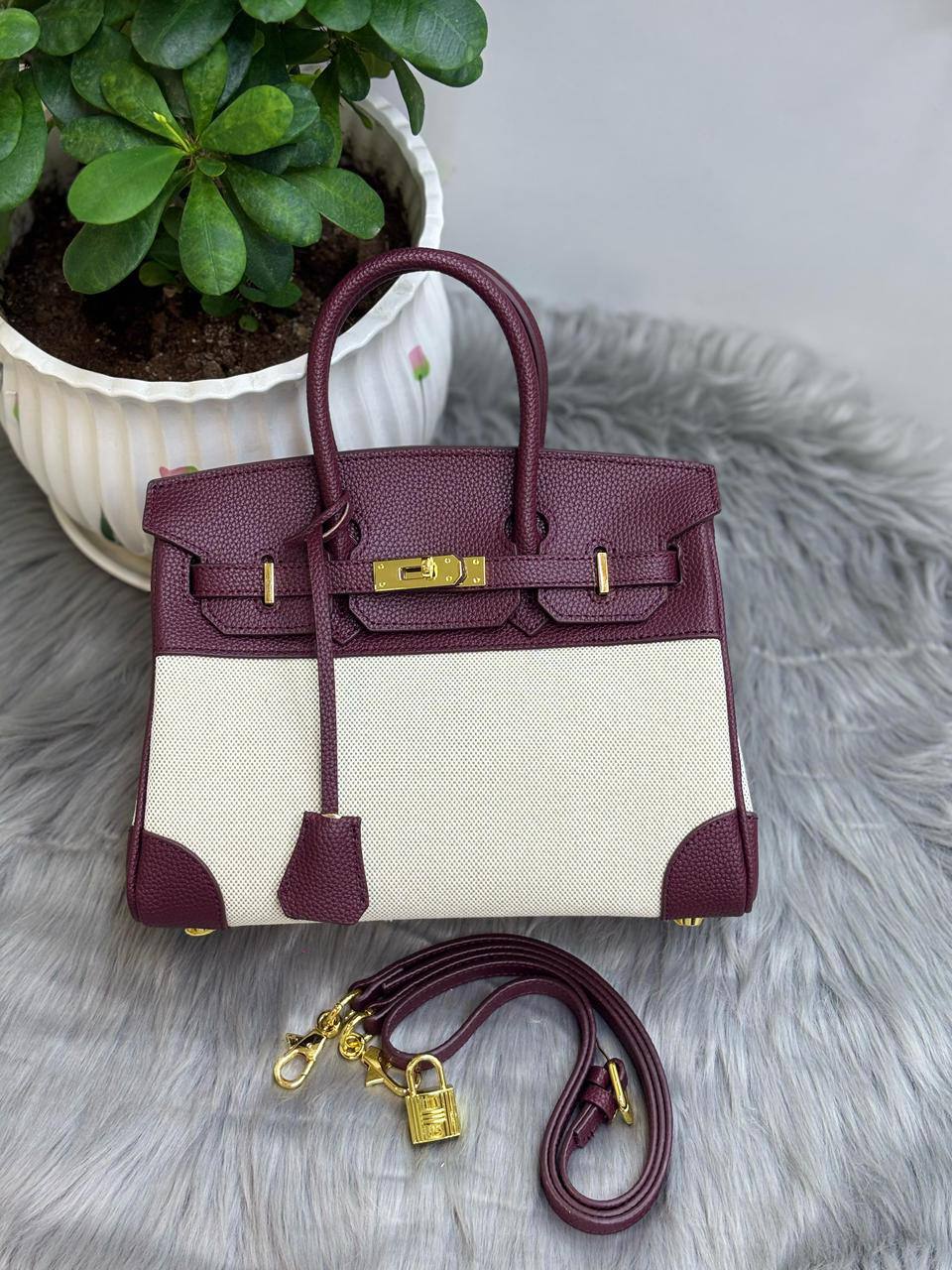 Hermes
25cm
120 dhs✅

Zain244
♥️♥️♥️