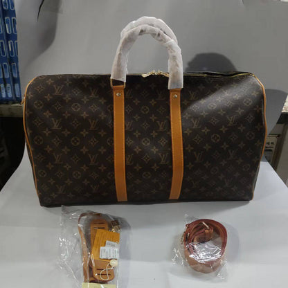 LV Travel bag 
High quality 
Size 55cm
120 dhs✅

Zain70
♥️♥️♥️