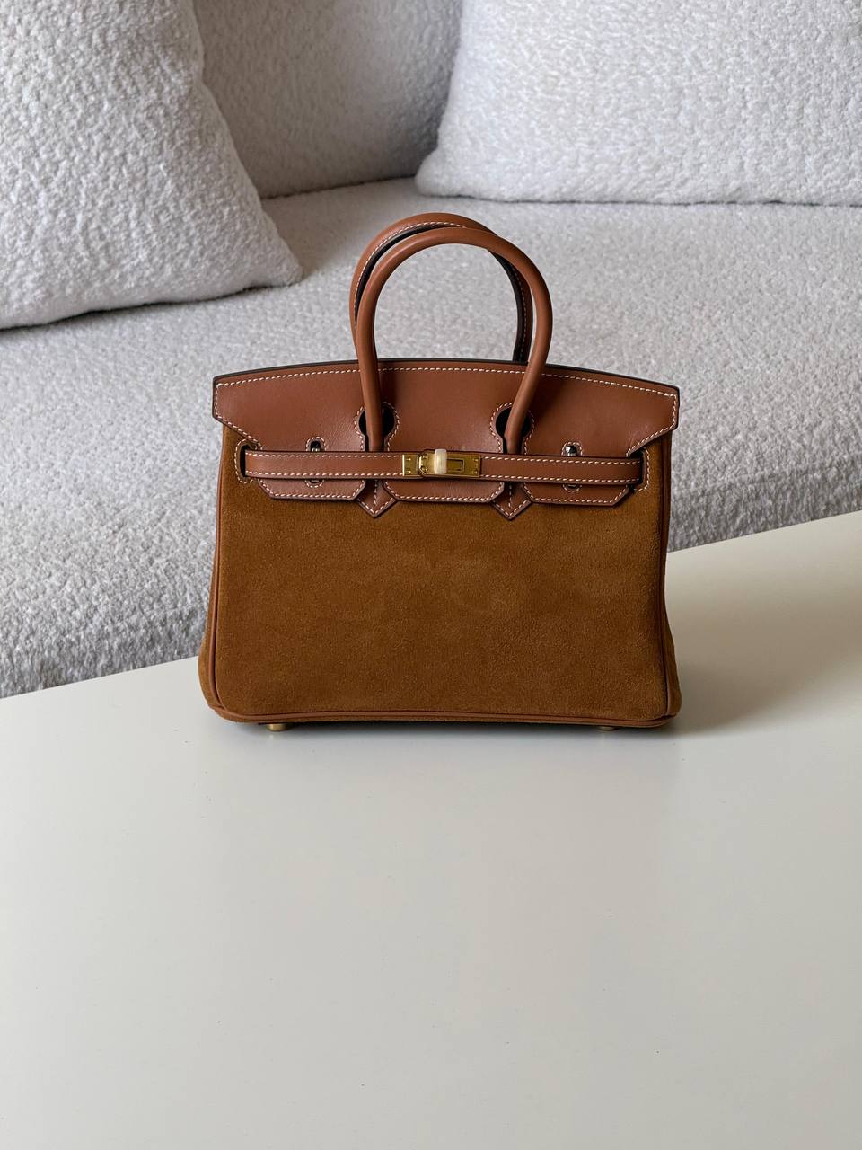 Hermes birkin velvet 25cm💕master quality😍

with box❤️
🎁🎁🎁
680 dhs🪙🖤🇦🇪

Zain51
♥️♥️♥️