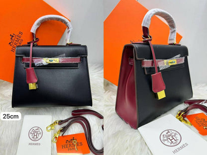 Hermes Kelly
First quality + box

Size : 25 * 20  cm
 with box 🎁

95 dhs🇦🇪🇦🇪

Zain115
♥️♥️♥️