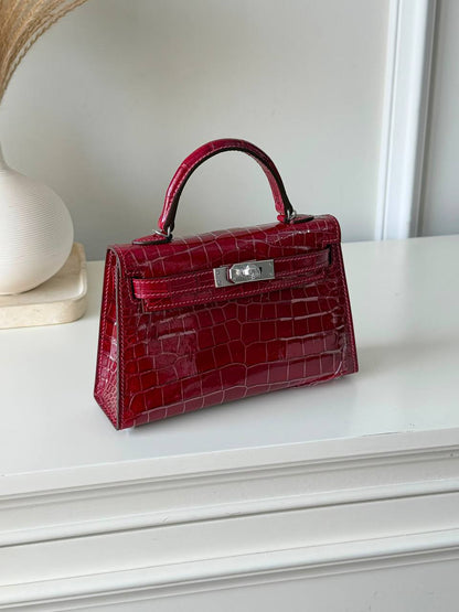 HERMES

SUPER MASTER QUALITY 

Size :19 cm
For Price 👇 WhatsApp✅
0568585901 
0507557372
0552275751 Owner Zain 👌

Zain307
♥️♥️♥️