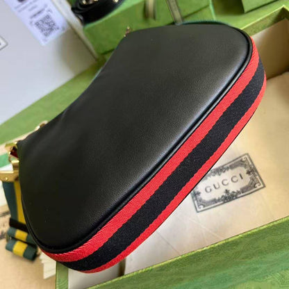 Gucci Attache
Shoulder Crossbody Bag 
Italian Calf Leather 
Size: Small 

1400 dhs🇦🇪🇦🇪

Zain71
♥️♥️♥️