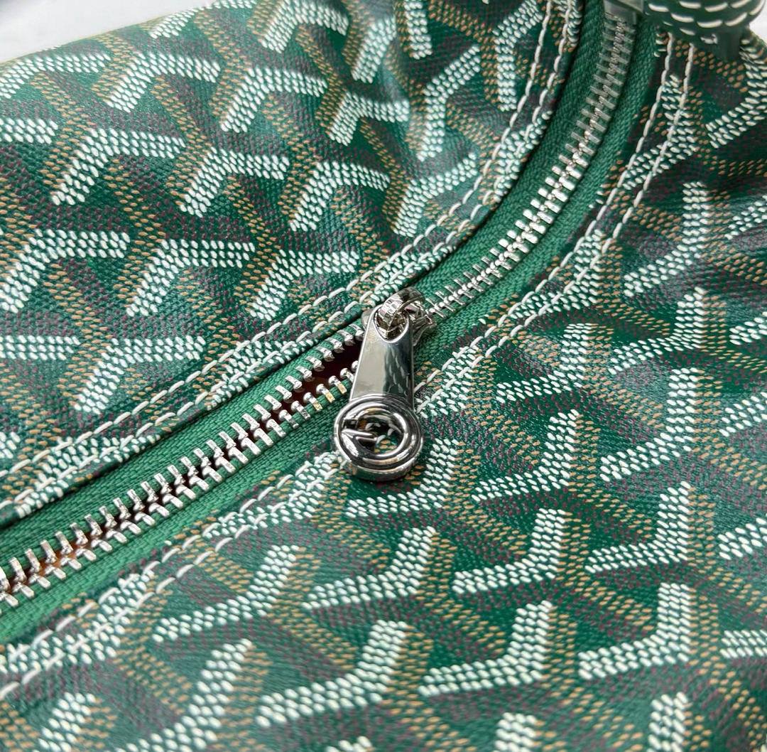 Goyard
75 dhs💓
high quality 
With box 
  24cm

Zain26
♥️♥️♥️