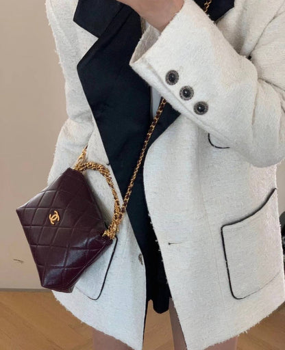 Chanel

95 dhs✅

with box
🎁🎁🎁

Zain35
♥️♥️♥️