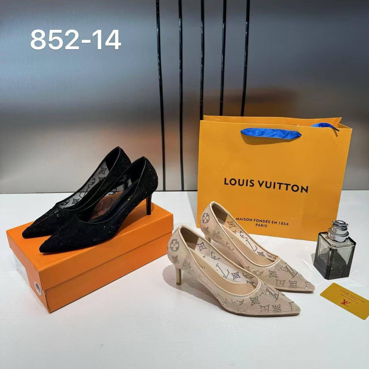 LV
Good Quality 
105 dhs🇦🇪

Zain40
♥️♥️♥️