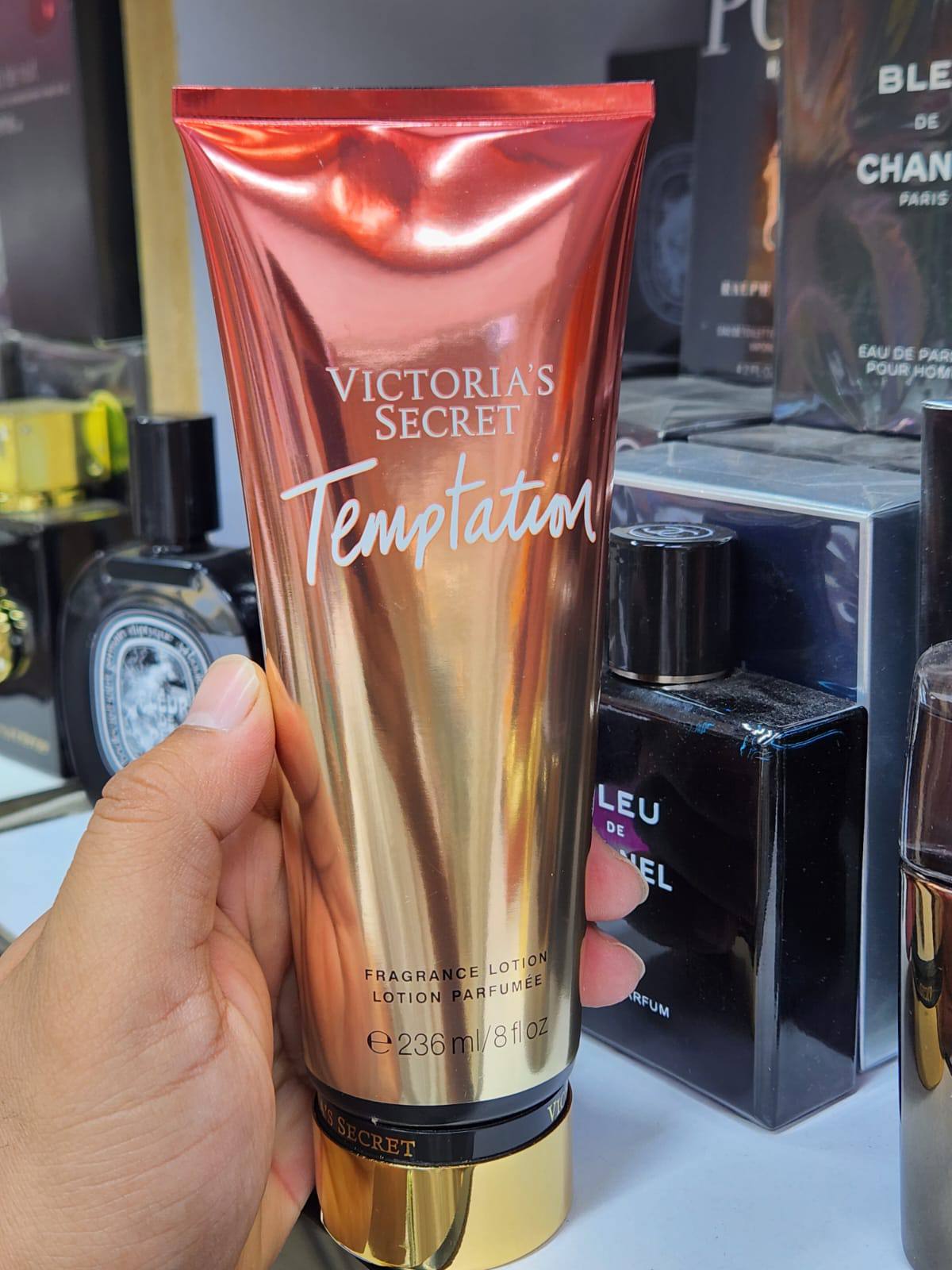 Victoria Secret 
Mist + Lotion
20 dhs❣️
10 Pcs Mix 110 dhs❣️

Zain87
♥️♥️♥️