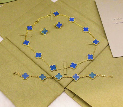 VCA SET 
10 flower necklaces 😍
5 flower bracelet❤️
One flower earring✨
One flower ring 💍 available size👇
6,7,8,9
With normal boxes 🗃️ 
280 dhs✅

With master box 📦 
350 dhs✅

Zain216
♥️♥️♥️