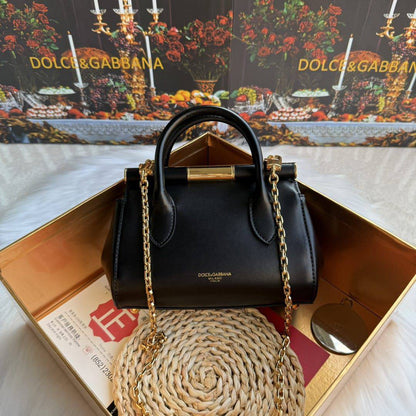 D&G
Super Master Quality
AAA+
For Price 👇 WTSP Text Zain 0568585901
0507557372
0544061607

Zain274
♥️♥️♥️