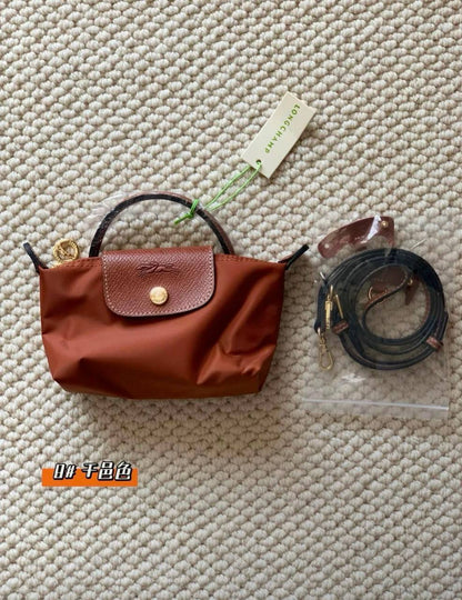 Long Champ
50 dhs🇦🇪🇦🇪
size 20cm

Zain41
♥️♥️♥️