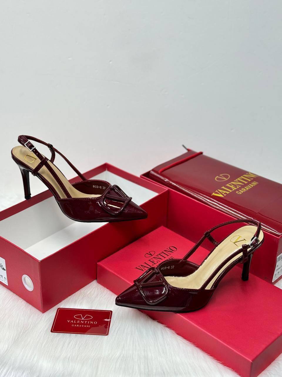 VALENTINO
SIZE 36-41
110 dhs🇦🇪🇦🇪

Zain21
♥️♥️♥️