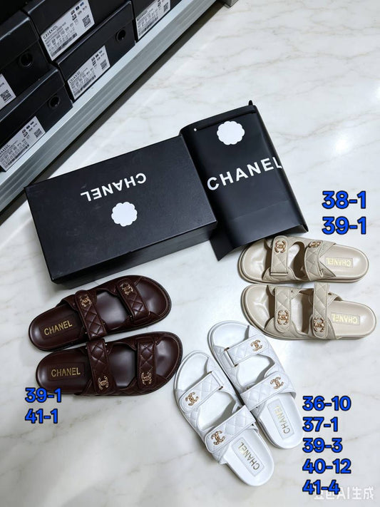 Chanel
Slippers

90 dhs🇦🇪🇦🇪

Zain40
♥️♥️♥️