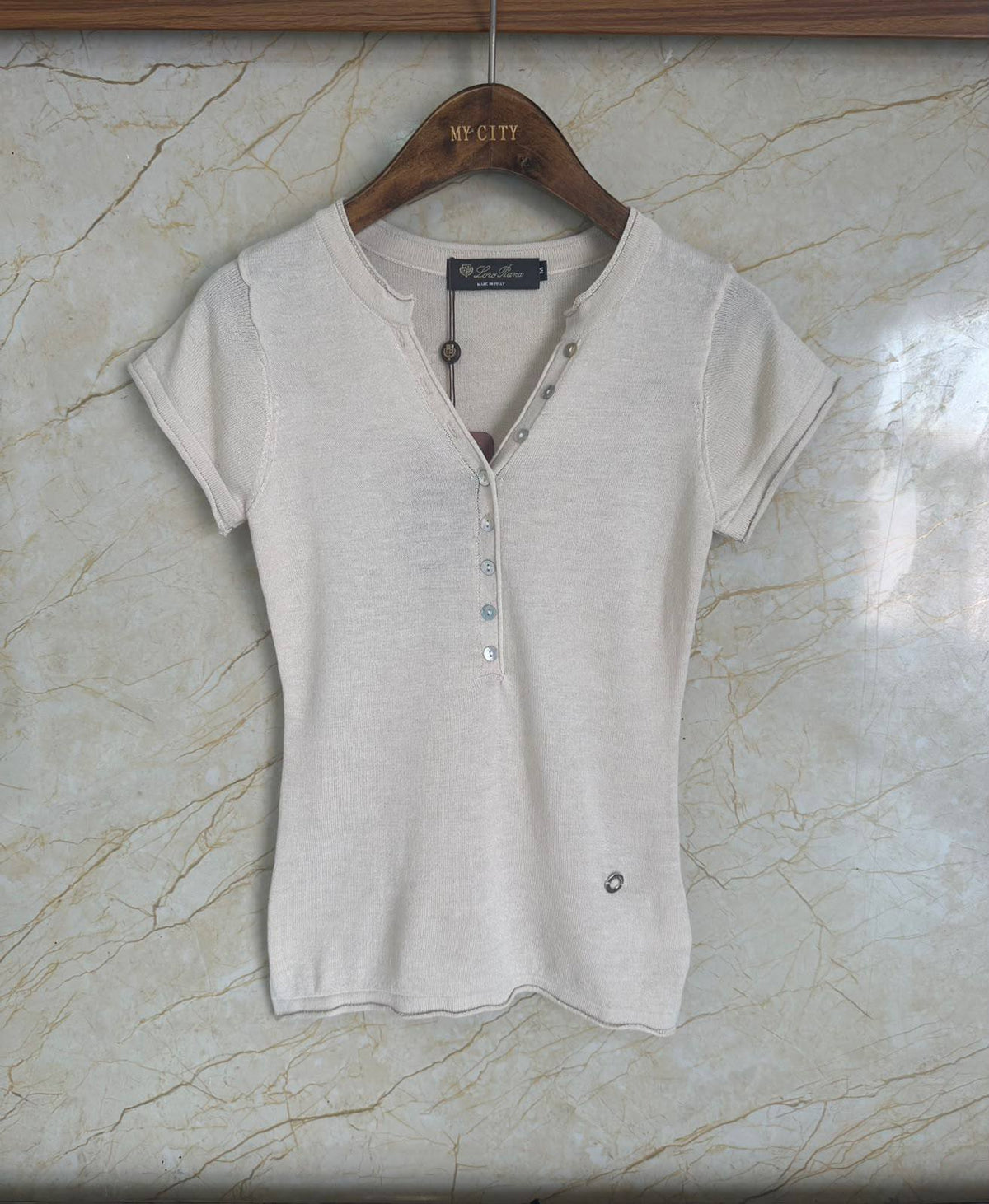 *LORO PIANA*
Women’s Cashmere Tshirt 
Master Quality 
SML
320 dhs🇦🇪🇦🇪

Zain276
♥️♥️♥️