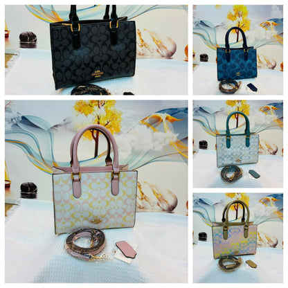 COACH

Best quality 
without box
100 dhs🇦🇪🇦🇪

size 25CM

Zain290
♥️♥️♥️