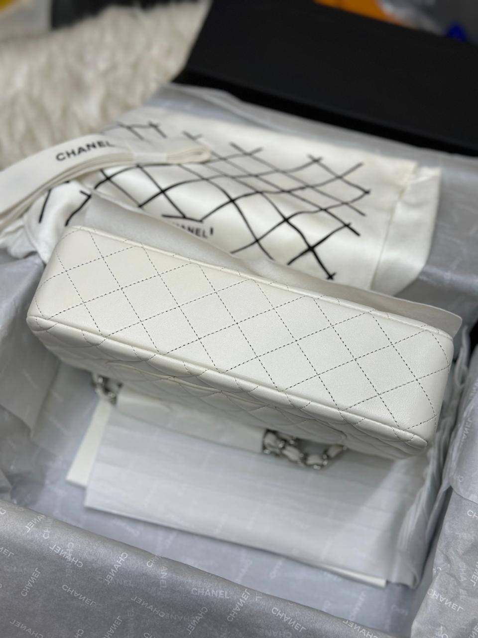Chanel Classic Double Flap bag in VIP Chenal double flap

25.5 CM with silver-tone hardware

For Price 👇 WhatsApp✅
0568585901 
0507557372
0552275751 Owner Zain 👌

Zain71
♥️♥️♥️