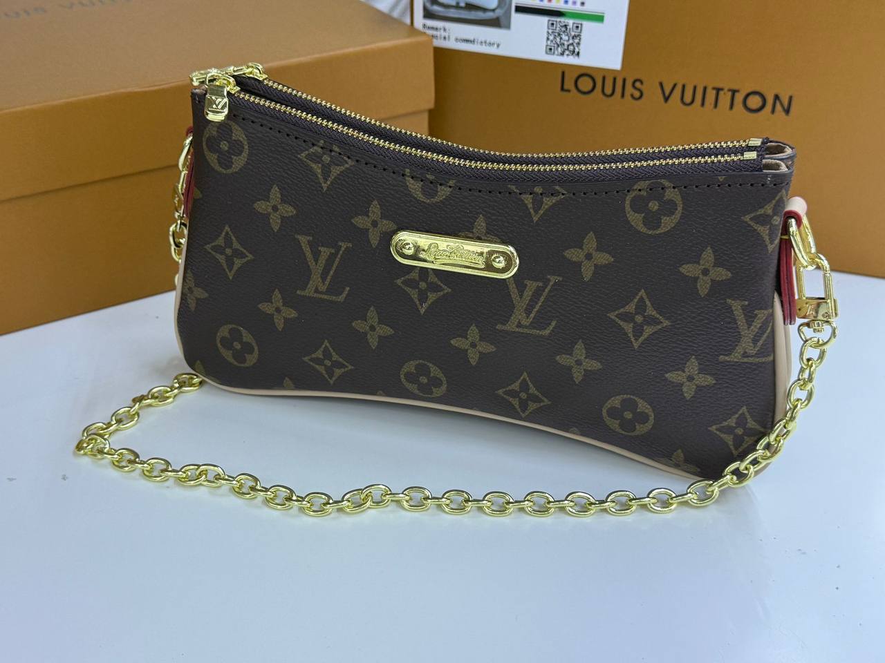 Lab
New 
20cm
BOX + Scraf🎁

105 dhs🪙🌨️

Zain44
♥️♥️♥️