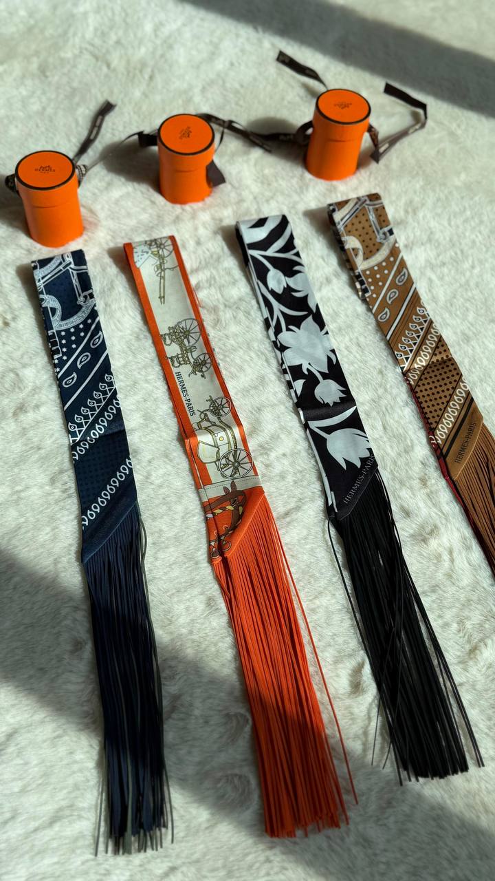 Hermes 🐎🧡

*Twilly Scarf* 
*With orginal packing*  🎁
230 dhs🌺
*VIP QUALITY*

Zain280
♥️♥️♥️