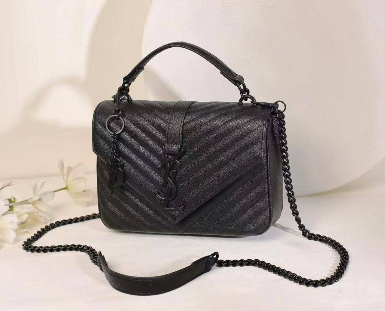 YSL 

NEW CAME 

GOOD QUALITY 

WITH BOX 

110 dhs🇦🇪🇦🇪🇦🇪

Zain17
♥️♥️♥️