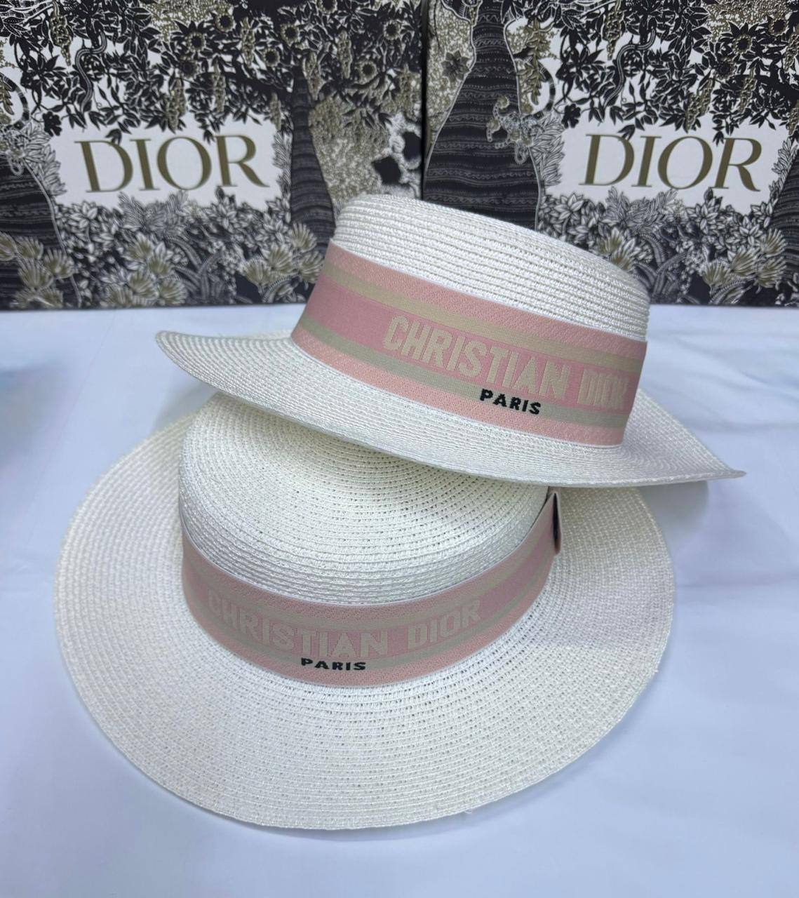 HAT
60 dhs💓

Zain93
♥️♥️♥️