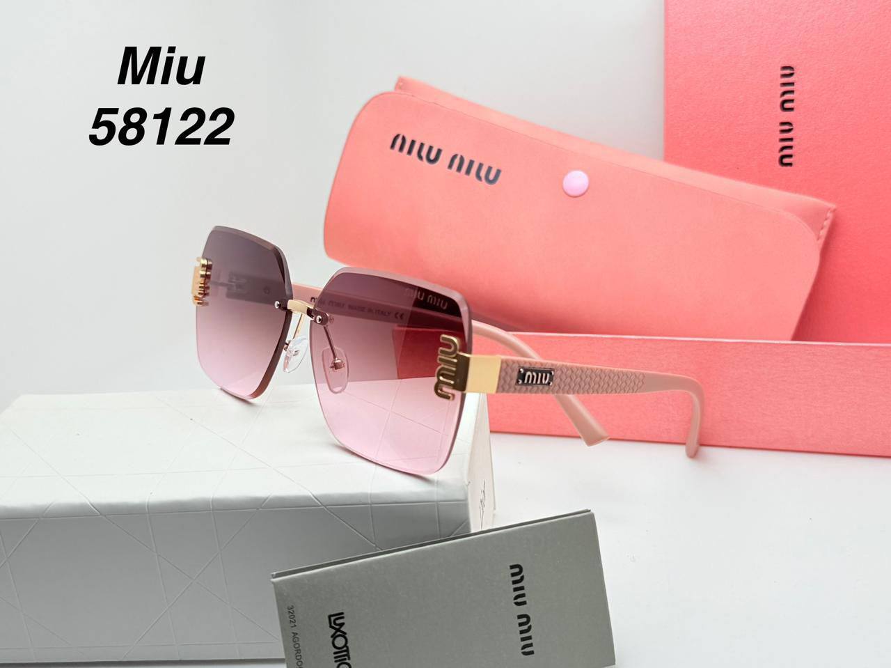 Miu Miu
70 dhs🌺

Zain126
♥️♥️♥️