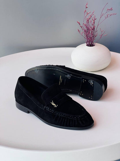 YSL 💛🤎🖤
Size 36-41
_Super master high quality_🪡
450 dhs✅

Zain176
♥️♥️♥️