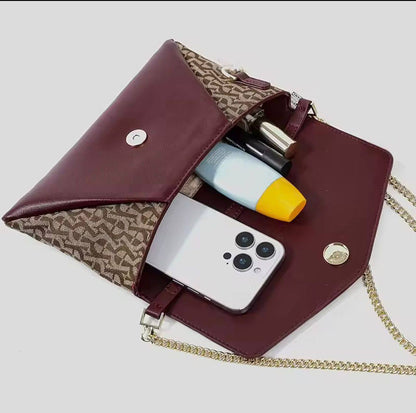 Aigner
90 dhs✅
Good-quality 

with box
🎁🎁🎁

Zain35
♥️♥️♥️