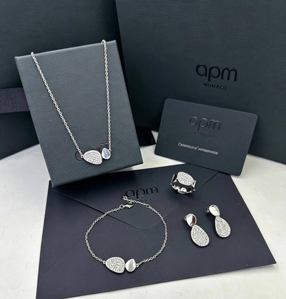 APM SET 💫✨
NECKLACE
BRACELET
EARRINGS
RING
150 DHS✅
WITH SAME BOX AND PAPER BAG🎁🛍️

Zain89
♥️♥️♥️