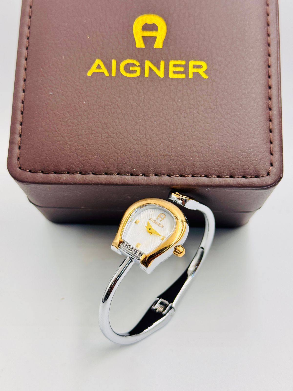 AIGNER LADIES
*New Arrival*🔥
55 dhs🪙🌨️

Zain08
♥️♥️♥️
