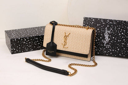 YSL 
RESTOCK GOOD QUALITY 

WITH BOX 
🎁🎁🎁

110 dhs❣️

Zain39
♥️♥️♥️