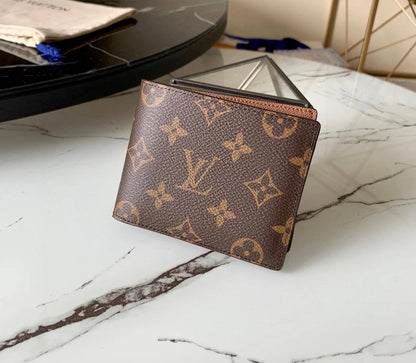LV Master Wallet
110 dhs🪙💕

Zain33
♥️♥️♥️