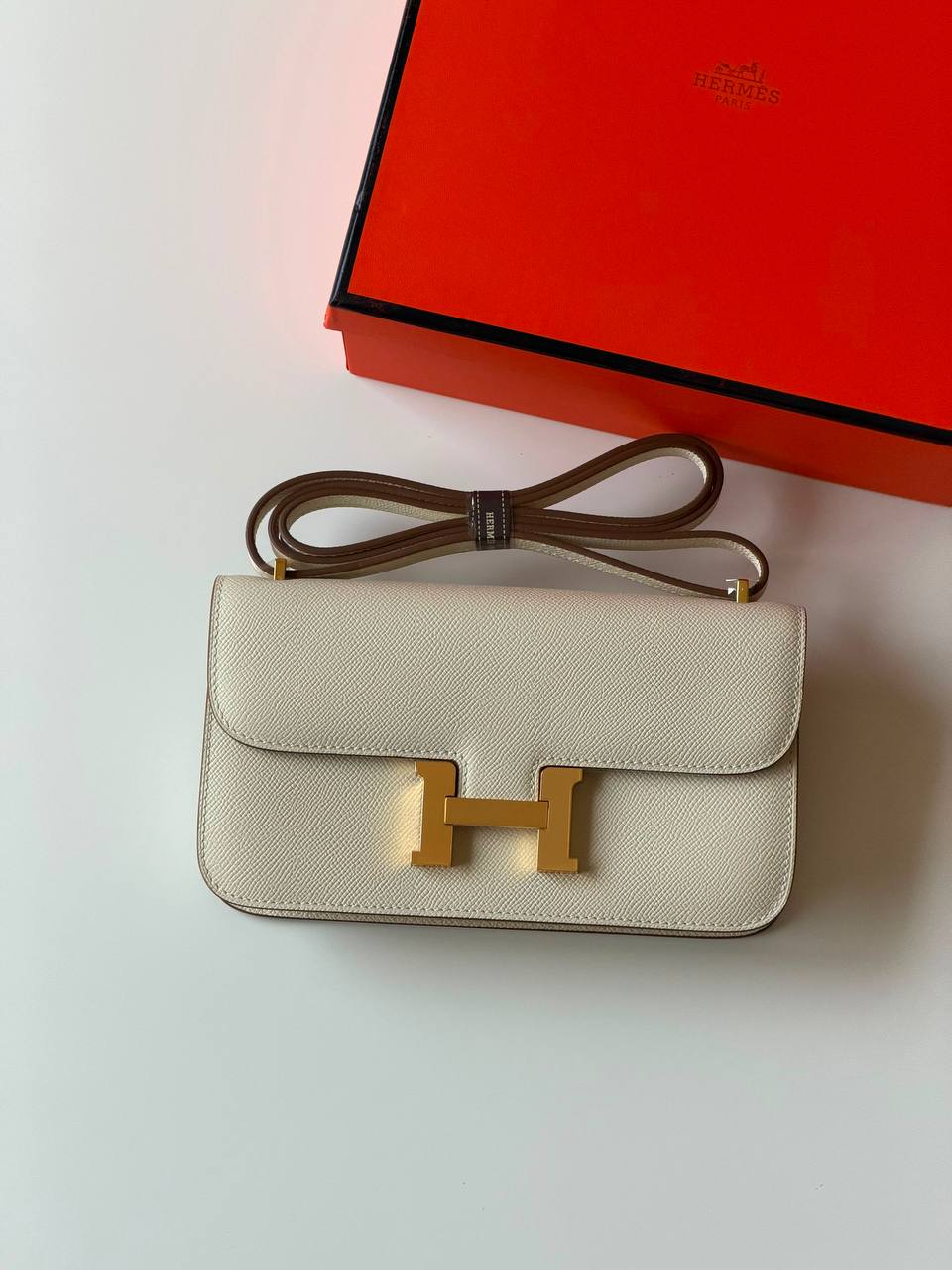 Hermes constance 23cm 
super Master quality ✅with box📦
490 dhs🇦🇪🇦🇪

Zain52
♥️♥️♥️