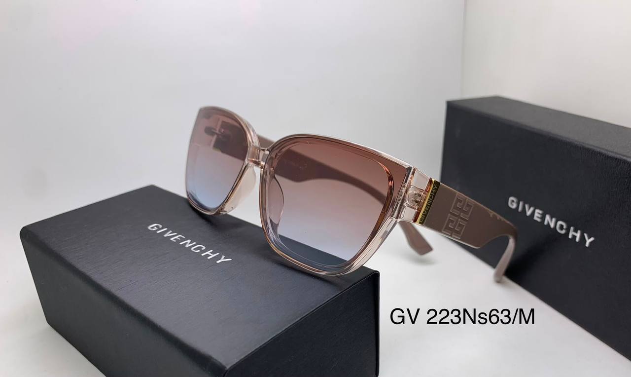 Givenchy
70 dhs🇦🇪🇦🇪

Zain126
♥️♥️♥️